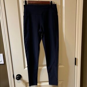 Women's Victoria Sport Black Leggings Size Med  C378.